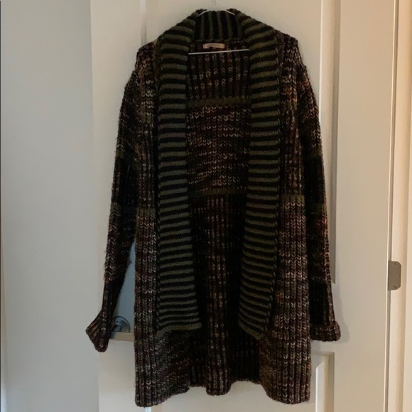 Vest - Picture 1 of 5